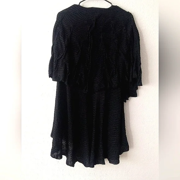 Pepa Pombo Capelet One Size Duster Luxury Knit Sleeveless One Size Pintuck Witch Cardigans
